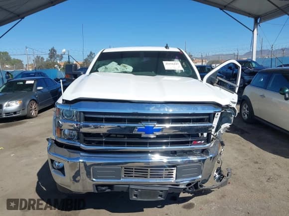 ✅ 2019 Chevrolet Silverado 2500HD LT • VIN: 1GC1KSEY5KF119090 • Лот: 41616445. Опубликован ранее на IAAI с пробегом 49 518 миль. Бесплатный доступ к архиву аукционных продаж из США и подробный отчёт об истории автомобиля на DreamBid. Изображение 13.
