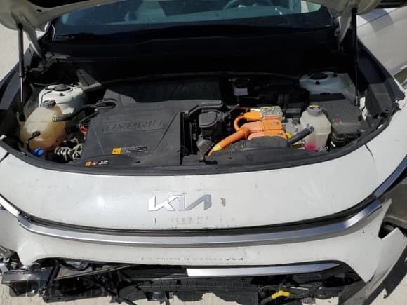 ✅ 2024 Kia Niro LX • VIN: KNDCP3LE1R5151480 • Lot: 72101045. Listed on Copart with 32,865 mi. Free auction sales archive from the USA and detailed vehicle history report at DreamBid. Image 11.