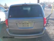 ✅ 2018 Dodge Grand Caravan GT • VIN: 2C4RDGEG4JR195487 • Lot: 43461386. Wystawiony na IAAI z przebiegiem 157 407 mil. Bezpłatny archiwum sprzedaży aukcyjnych z USA i szczegółowy raport historii pojazdu na DreamBid. Zdjęcie 17.