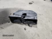 ✅ 2013 Mercedes-Benz C 250 Sport • VIN: WDDGF4HB1DA743220 • Lot: 92747775. Wystawiony na Copart z przebiegiem 123 071 mil. Bezpłatny archiwum sprzedaży aukcyjnych z USA i szczegółowy raport historii pojazdu na DreamBid. Zdjęcie 12.