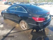✅ 2015 Mercedes-Benz E 400 • VIN: WDDKJ6HB5FF305519 • Lot: 43696240. Wystawiony na IAAI z przebiegiem Nie podano. Bezpłatny archiwum sprzedaży aukcyjnych z USA i szczegółowy raport historii pojazdu na DreamBid. Zdjęcie 3.