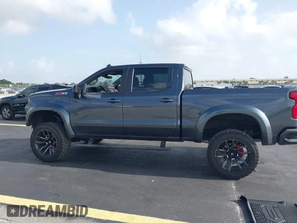 ✅ 2022 Chevrolet Silverado 1500 RST • VIN: 1GCUYEED5NZ162910 • Лот: 42826868. Опубликован ранее на IAAI с пробегом 93 647 миль. Бесплатный доступ к архиву аукционных продаж из США и подробный отчёт об истории автомобиля на DreamBid. Изображение 14.