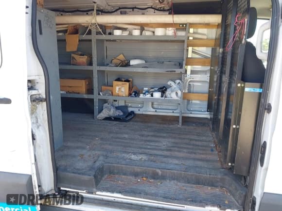 ✅ 2018 Ford Transit • VIN: 1FTYR1YM1JKA89833 • Лот: 41833114. Опубликован ранее на IAAI с пробегом 201 883 миль. Бесплатный доступ к архиву аукционных продаж из США и подробный отчёт об истории автомобиля на DreamBid. Изображение 8.