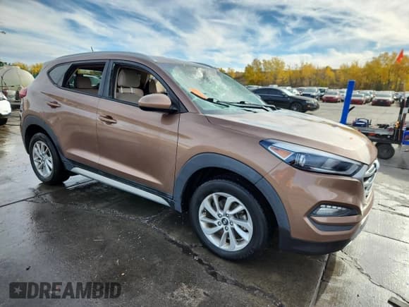 ✅ 2017 Hyundai Tucson SE • VIN: KM8J3CA45HU276205 • Лот: 87124935. Опубликован ранее на Copart с пробегом Не указан. Бесплатный доступ к архиву аукционных продаж из США и подробный отчёт об истории автомобиля на DreamBid. Изображение 4.