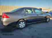 2006 Honda Accord LX с VIN 1HGCM56456A131163, выставлен на аукционе Copart как лот 82645545 с пробегом 260 201 миль миль и Списание • Salvage title. История ставок и продаж доступна на DreamBid. Изображение 3.