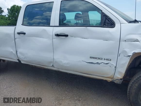✅ 2016 Chevrolet Silverado 2500HD Work Truck • VIN: 1GC1CUEG8GF179260 • Lot: 42316006. Listed on IAAI with 23,532 mi. Free auction sales archive from the USA and detailed vehicle history report at DreamBid. Image 6.