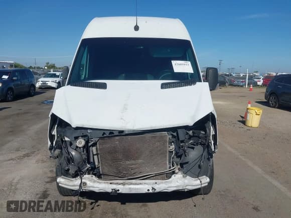 ✅ 2018 Mercedes-Benz Sprinter Cargo Worker • VIN: WD3PE8CD0JP605006 • Lot: 42605933. Listed on IAAI with 248,407 mi. Free auction sales archive from the USA and detailed vehicle history report at DreamBid. Image 13.