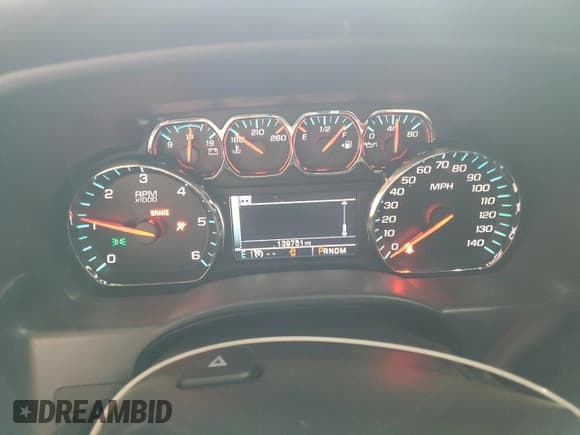 ✅ 2016 Chevrolet Silverado 1500 LT • VIN: 3GCUKREC7GG338388 • Lot: 91187325. Wystawiony na Copart z przebiegiem 139 751 mil. Bezpłatny archiwum sprzedaży aukcyjnych z USA i szczegółowy raport historii pojazdu na DreamBid. Zdjęcie 9.