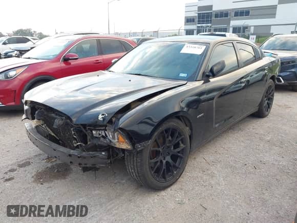 ✅ 2013 Dodge Charger RT • VIN: 2C3CDXCT6DH612970 • Lot: 43328761. Wystawiony na IAAI z przebiegiem 124 816 mil. Bezpłatny archiwum sprzedaży aukcyjnych z USA i szczegółowy raport historii pojazdu na DreamBid. Zdjęcie 2.