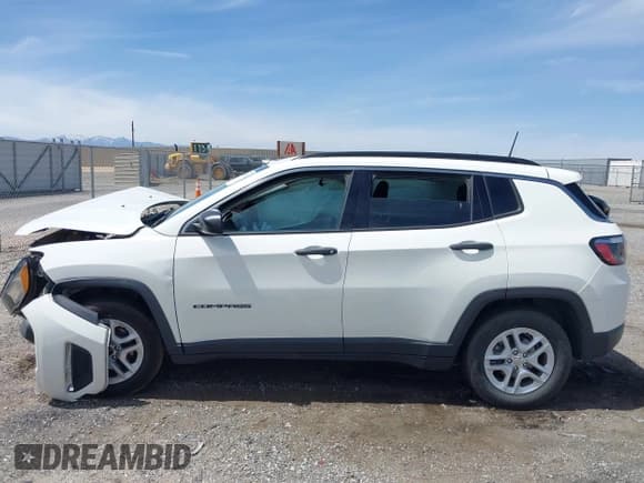 ✅ 2021 Jeep Compass Sport • VIN: 3C4NJCAB6MT532267 • Lot: 42035764. Listed on IAAI with 41,725 mi. Free auction sales archive from the USA and detailed vehicle history report at DreamBid. Image 14.
