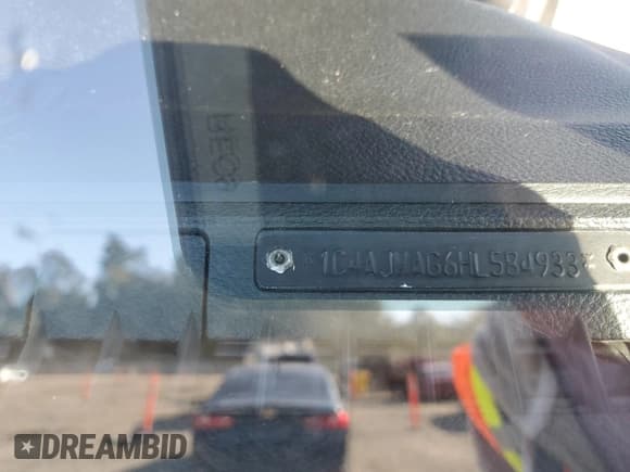 ✅ 2017 Jeep Wrangler Freedom • VIN: 1C4AJWAG6HL584933 • Lot: 90308855. Wystawiony na Copart z przebiegiem 116 790 mil. Bezpłatny archiwum sprzedaży aukcyjnych z USA i szczegółowy raport historii pojazdu na DreamBid. Zdjęcie 12.