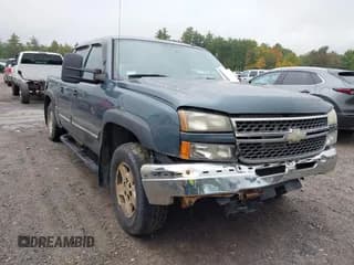 ✅ 2006 Chevrolet Silverado 1500 LT3 • VIN: 2GCEK13T261189954 • Lot: 43265069. Listed on IAAI with 215,485 mi. Free auction sales archive from the USA and detailed vehicle history report at DreamBid. Image 1.