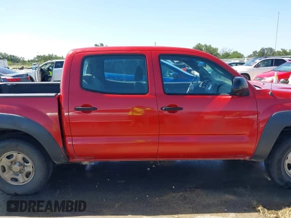 ✅ 2013 Toyota Tacoma • VIN: 5TFJX4CN4DX022529 • Lot: 42842370. Listed on IAAI with 277,631 mi. Free auction sales archive from the USA and detailed vehicle history report at DreamBid. Image 13.