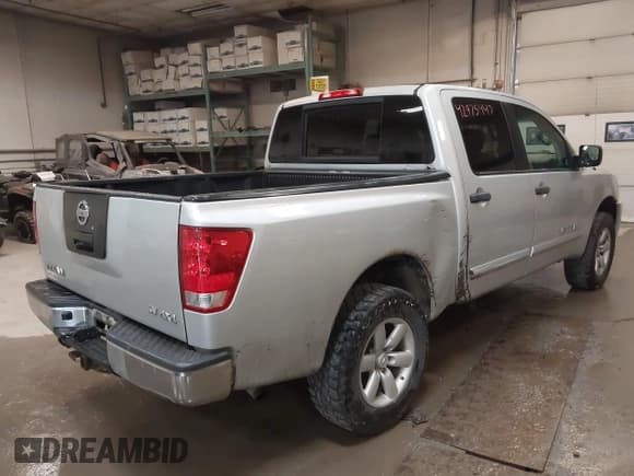 ✅ 2012 Nissan Titan SV • VIN: 1N6AA0EJ1CN308740 • Lot: 42975447. Wystawiony na IAAI z przebiegiem 175 891 mil. Bezpłatny archiwum sprzedaży aukcyjnych z USA i szczegółowy raport historii pojazdu na DreamBid. Zdjęcie 4.