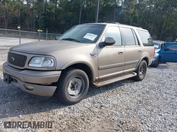 ✅ 2002 Ford Expedition Eddie Bauer • VIN: 1FMRU17W62LA27129 • Лот: 43804527. Опубликован ранее на IAAI с пробегом 238 152 миль. Бесплатный доступ к архиву аукционных продаж из США и подробный отчёт об истории автомобиля на DreamBid. Изображение 2.