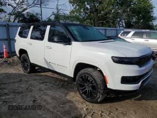 ✅ 2024 Jeep Grand Wagoneer Series II Obsidian • VIN: 1C4SJVFP3RS161922 • Lot: 73641194. Wystawiony na Copart z przebiegiem Nie podano. Bezpłatny archiwum sprzedaży aukcyjnych z USA i szczegółowy raport historii pojazdu na DreamBid. Zdjęcie 4.