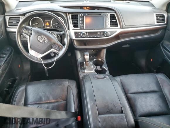 ✅ 2015 Toyota Highlander Limited • VIN: 5TDDKRFH5FS162774 • Lot: 82569875. Listed on Copart with 129,801 mi. Free auction sales archive from the USA and detailed vehicle history report at DreamBid. Image 8.