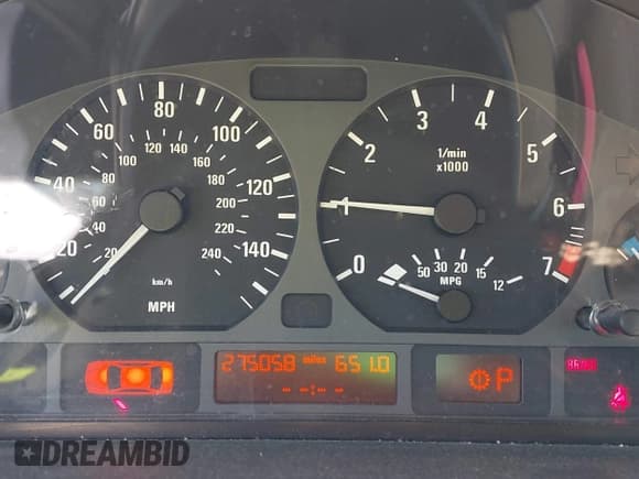 ✅ 2004 BMW 3 Series 325i • VIN: WBAAZ33484KP88141 • Lot: 42038373. Listed on IAAI with 275,058 mi. Free auction sales archive from the USA and detailed vehicle history report at DreamBid. Image 7.