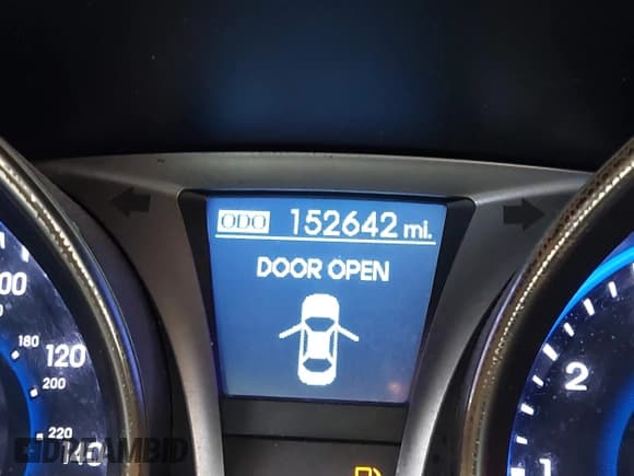 ✅ 2013 Hyundai Genesis Coupe 2.0T • VIN: KMHHT6KD2DU097886 • Lot: 41864894. Wystawiony na IAAI z przebiegiem 152 642 mil. Bezpłatny archiwum sprzedaży aukcyjnych z USA i szczegółowy raport historii pojazdu na DreamBid. Zdjęcie 7.