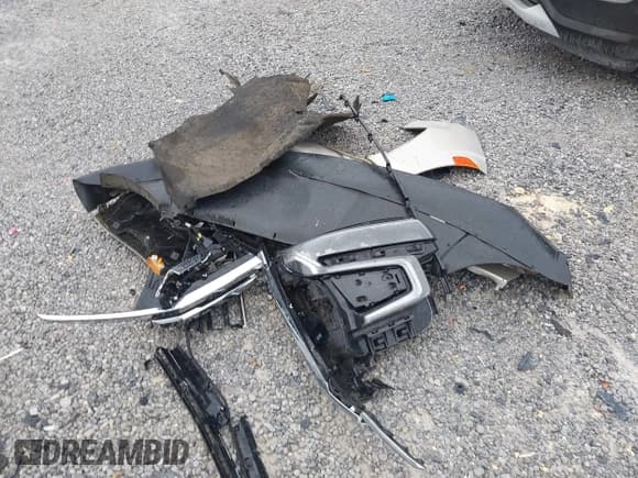 ✅ 2023 Chevrolet Suburban LT • VIN: 1GNSCCKD2PR170276 • Лот: 42207490. Опубликован ранее на IAAI с пробегом Не указан. Бесплатный доступ к архиву аукционных продаж из США и подробный отчёт об истории автомобиля на DreamBid. Изображение 12.