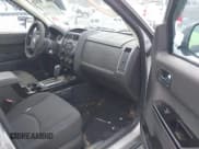 ✅ 2009 Mazda Tribute Touring • VIN: 4F2CZ92799KM01517 • Лот: 41596095. Опубликован ранее на IAAI с пробегом 179 991 миль. Бесплатный доступ к архиву аукционных продаж из США и подробный отчёт об истории автомобиля на DreamBid. Изображение 5.