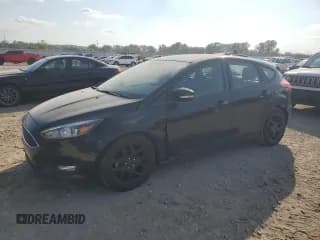 ✅ 2016 Ford Focus SE • VIN: 1FADP3K26GL395295 • Lot: 82233365. Wystawiony na Copart z przebiegiem 86 411 mil. Bezpłatny archiwum sprzedaży aukcyjnych z USA i szczegółowy raport historii pojazdu na DreamBid. Zdjęcie 1.