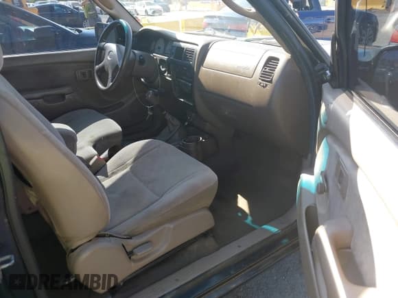 ✅ 2004 Toyota Tacoma • VIN: 5TEVL52N34Z329980 • Lot: 42379264. Listed on IAAI with 233,129 mi. Free auction sales archive from the USA and detailed vehicle history report at DreamBid. Image 5.