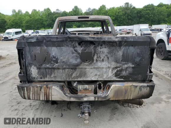 ✅ 2018 Ram 3500 SLT • VIN: 3C63R3DLXJG141770 • Lot: 56014885. Wystawiony na Copart z przebiegiem Nie podano. Bezpłatny archiwum sprzedaży aukcyjnych z USA i szczegółowy raport historii pojazdu na DreamBid. Zdjęcie 6.