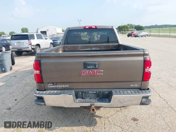 ✅ 2014 GMC Sierra 1500 SLE • VIN: 1GTV2UEH9EZ226482 • Лот: 43008411. Опубликован ранее на IAAI с пробегом 234 749 миль. Бесплатный доступ к архиву аукционных продаж из США и подробный отчёт об истории автомобиля на DreamBid. Изображение 17.