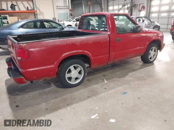 ✅ 1999 Chevrolet S-10 LS • VIN: 1GCCS1449XK163562 • Лот: 40983215. Опубликован ранее на IAAI с пробегом 57 489 миль. Бесплатный доступ к архиву аукционных продаж из США и подробный отчёт об истории автомобиля на DreamBid. Изображение 4.