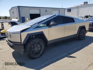 ✅ 2025 Tesla Cybertruck • VIN: 7G2CEHED7SA068125 • Лот: 55805785. Опубликован ранее на Copart с пробегом 6 миль. Бесплатный доступ к архиву аукционных продаж из США и подробный отчёт об истории автомобиля на DreamBid. Изображение 1.