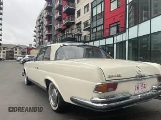 ✅ 1963 Mercedes-Benz 220 • VIN: 11102112051277 • Lot: 78331044. Wystawiony na Copart z przebiegiem 51 549 mil. Bezpłatny archiwum sprzedaży aukcyjnych z USA i szczegółowy raport historii pojazdu na DreamBid. Zdjęcie 3.