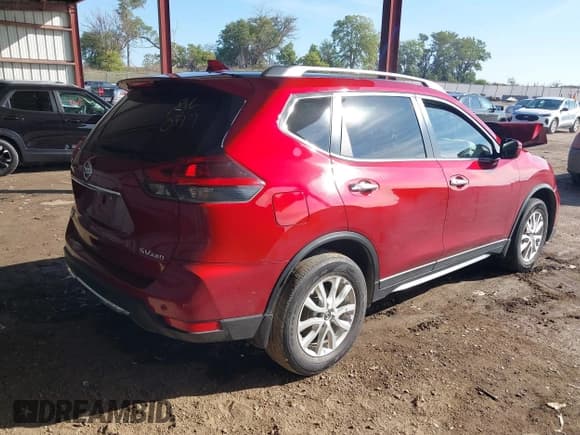 ✅ 2019 Nissan Rogue SV • VIN: 5N1AT2MV2KC756410 • Лот: 43299796. Опубликован ранее на IAAI с пробегом 126 866 миль. Бесплатный доступ к архиву аукционных продаж из США и подробный отчёт об истории автомобиля на DreamBid. Изображение 4.