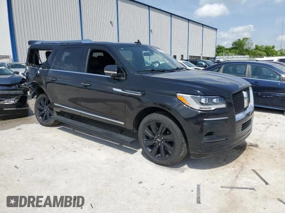 ✅ 2024 Lincoln Navigator Reserve • VIN: 5LMJJ3LG5REL00444 • Lot: 56577265. Wystawiony na Copart z przebiegiem 59 210 mil. Bezpłatny archiwum sprzedaży aukcyjnych z USA i szczegółowy raport historii pojazdu na DreamBid. Zdjęcie 4.