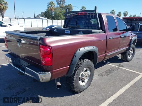 ✅ 2007 Dodge 2500 SLT • VIN: 1D7KS28C07J509190 • Lot: 43491533. Wystawiony na IAAI z przebiegiem 253 876 mil. Bezpłatny archiwum sprzedaży aukcyjnych z USA i szczegółowy raport historii pojazdu na DreamBid. Zdjęcie 4.
