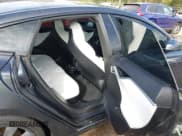 ✅ 2017 Tesla Model S 100D • VIN: 5YJSA1E25HF196486 • Лот: 43377281. Опубликован ранее на IAAI с пробегом 142 141 миль. Бесплатный доступ к архиву аукционных продаж из США и подробный отчёт об истории автомобиля на DreamBid. Изображение 8.