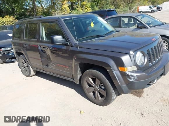 ✅ 2016 Jeep Patriot Sport • VIN: 1C4NJRBB9GD695555 • Lot: 43535616. Wystawiony na IAAI z przebiegiem 186 184 mil. Bezpłatny archiwum sprzedaży aukcyjnych z USA i szczegółowy raport historii pojazdu na DreamBid. Zdjęcie 1.