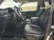 ✅ 2017 Toyota 4Runner SR5 Premium • VIN: JTEBU5JR5H5470767 • Lot: 54858865. Wystawiony na Copart z przebiegiem 98 224 mil. Bezpłatny archiwum sprzedaży aukcyjnych z USA i szczegółowy raport historii pojazdu na DreamBid. Zdjęcie 7.