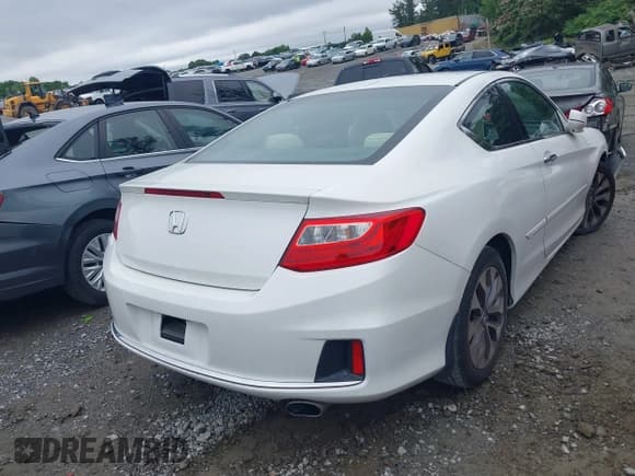 ✅ 2015 Honda Accord EX-L • VIN: 1HGCT1B88FA013418 • Лот: 42352214. Опубликован ранее на IAAI с пробегом 79 635 миль. Бесплатный доступ к архиву аукционных продаж из США и подробный отчёт об истории автомобиля на DreamBid. Изображение 4.