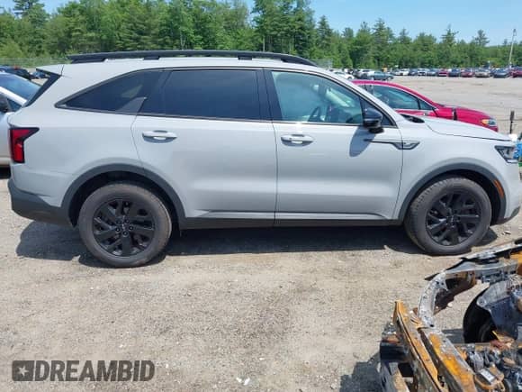 2022 Kia Sorento X-Line S z VIN 5XYRLDLC4NG147788, wystawiony jako IAAI lot #42503277 z przebiegiem 43 517 mil mil oraz . Historia ofert i sprzedaży dostępna na DreamBid. Obrazek 13.