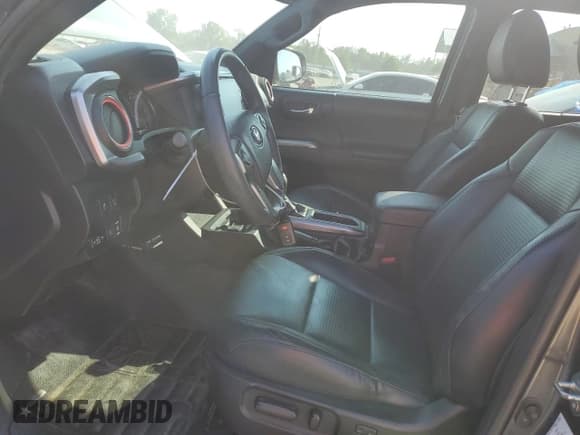 ✅ 2021 Toyota Tacoma Limited • VIN: 3TMGZ5AN1MM380464 • Lot: 86884305. Listed on Copart with 63,425 mi. Free auction sales archive from the USA and detailed vehicle history report at DreamBid. Image 7.