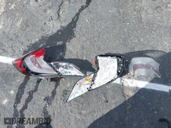 ✅ 2016 Honda Civic EX-T • VIN: 2HGFC3B39GH361826 • Lot: 43378530. Wystawiony na IAAI z przebiegiem 123 659 mil. Bezpłatny archiwum sprzedaży aukcyjnych z USA i szczegółowy raport historii pojazdu na DreamBid. Zdjęcie 12.