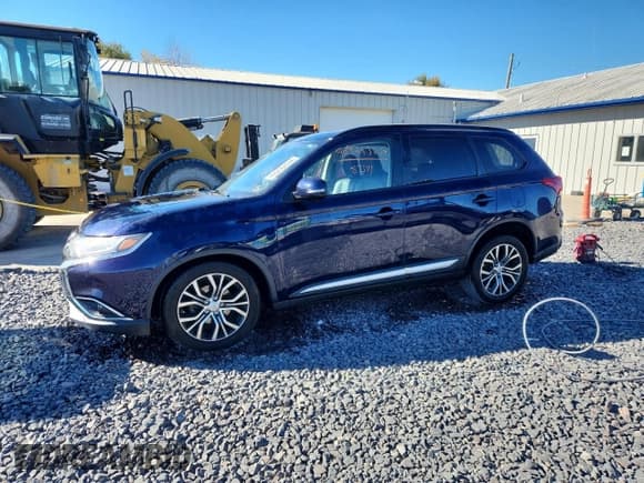 ✅ 2016 Mitsubishi Outlander SE • VIN: JA4AZ3A37GZ035607 • Lot: 90928365. Listed on Copart with 89,341 mi. Free auction sales archive from the USA and detailed vehicle history report at DreamBid. Image 1.