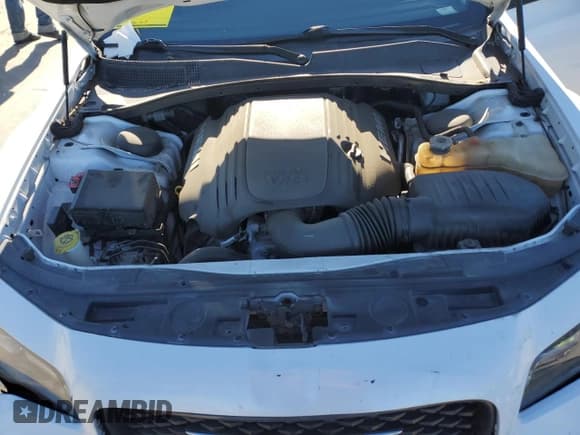 ✅ 2016 Chrysler 300 S • VIN: 2C3CCABTXGH212691 • Lot: 81667004. Listed on Copart with 98,076 mi. Free auction sales archive from the USA and detailed vehicle history report at DreamBid. Image 11.