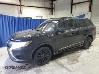 ✅ 2020 Mitsubishi Outlander SE • VIN: JA4AD3A31LZ013577 • Lot: 92761905. Listed on Copart with 136,520 mi. Free auction sales archive from the USA and detailed vehicle history report at DreamBid. Image 1.