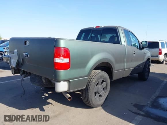 ✅ 2004 Ford F-150 XL • VIN: 1FTRF12W54NB72689 • Lot: 42646140. Wystawiony na IAAI z przebiegiem 116 909 mil. Bezpłatny archiwum sprzedaży aukcyjnych z USA i szczegółowy raport historii pojazdu na DreamBid. Zdjęcie 4.