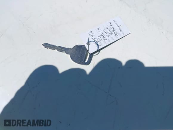 ✅ 2006 Saturn VUE • VIN: 5GZCZ33D16S888076 • Lot: 41715416. Wystawiony na IAAI z przebiegiem 103 807 mil. Bezpłatny archiwum sprzedaży aukcyjnych z USA i szczegółowy raport historii pojazdu na DreamBid. Zdjęcie 11.