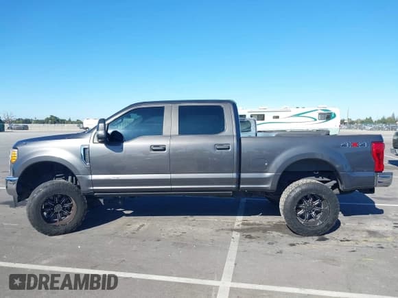 ✅ 2017 Ford F-250 Lariat • VIN: 1FT7W2BT3HED68154 • Лот: 42782791. Опубликован ранее на IAAI с пробегом 69 429 миль. Бесплатный доступ к архиву аукционных продаж из США и подробный отчёт об истории автомобиля на DreamBid. Изображение 14.