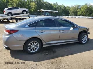 ✅ 2019 Hyundai Sonata SE • VIN: 5NPE24AF5KH792856 • Лот: 69720415. Опубликован ранее на Copart с пробегом 85 177 миль. Бесплатный доступ к архиву аукционных продаж из США и подробный отчёт об истории автомобиля на DreamBid. Изображение 3.