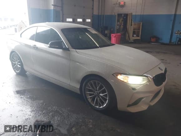 ✅ 2015 BMW 2 Series 228i • VIN: WBA1F5C54FV343426 • Lot: 43570994. Wystawiony na IAAI z przebiegiem 116 140 mil. Bezpłatny archiwum sprzedaży aukcyjnych z USA i szczegółowy raport historii pojazdu na DreamBid. Zdjęcie 1.